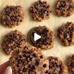 5-ingredient Healthy Banana Oatmeal Cookies