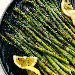 Grilled Parmesan Garlic Asparagus