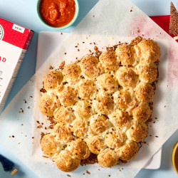 Fast Christmas Tree Pull-apart Bread