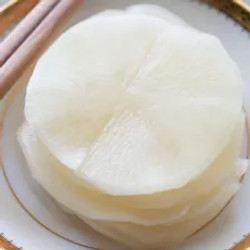 Korean Pickled White Daikon Radish Slices (ssam Mu)