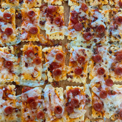 Pepperoni Pizza Crackers
