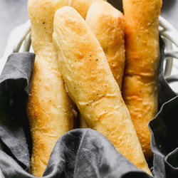 Easy Homemade Breadsticks
