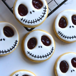 Jack Skellington Linzer Cookies