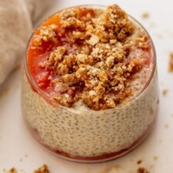 Peach Cobbler Chia Pudding