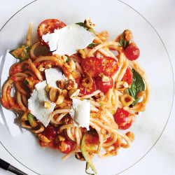 Spaghetti With No-cook Tomato Sauce And Hazelnuts