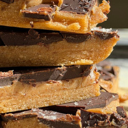 Healthy Maple Cinnamon Cookie Dough Bars