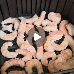 Air Fryer Frozen Shrimp With Garlic Butter Sauce