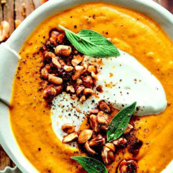 Soupe De Butternut Rôti &amp; Purée De Cacahuètes