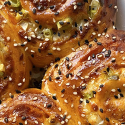 Cheesy Gochujang &amp; Spring Onion Swirls