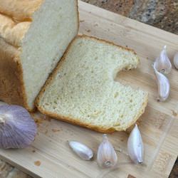 Bread Machine Garlic Cheese Bread