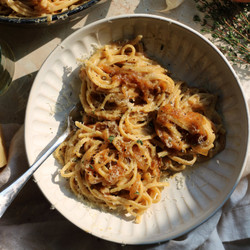 Caramelized Onion &amp; Roasted Garlic Linguine Pasta