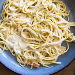 Cashew Alfredo Sauce (4-ingredients)