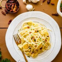 Spaghetti Aglio E Olio Recipe (garlic With Oil Pasta)