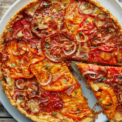 Tomato And Garlic Pie