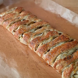 Sumbul's Apple Strudel