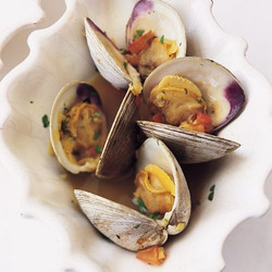 Steamed Clams In Garlic Saffron Broth