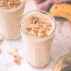Peanut Butter, Banana &amp; Berry Smoothie