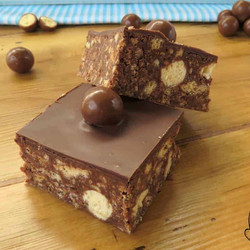 Malteser Slice