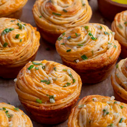 Cheesy Garlic Cruffin