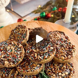 Christmas Crack Cookies