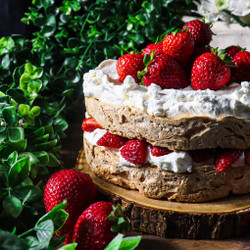 Hazelnut Meringue Cake With Strawberries And Cream