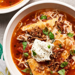 Easy Slow Cooker Lasagna Soup