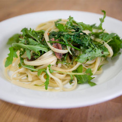 Rocket &amp; Chilli Spaghetti (Jamie Oliver)