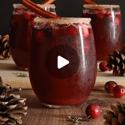 Easy Holiday Cocktail – Christmas Sangria