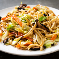 Take-out Style Vegetable Lo Mein