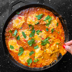 Cheesy Butter Chicken Dip