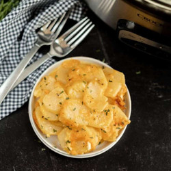 Slow Cooker Scalloped Potatoes