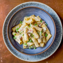 Rigatoni Carbonara With Ricotta