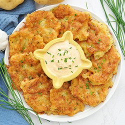 Crispy Garlic Potato Fritters Spanish latkes| Tortitas Crujientes De Patatas