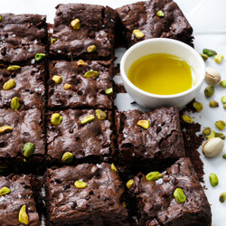 Olive Oil &amp; Pistachio Brownies