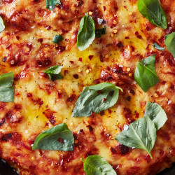 Crispy, Cheesy Pan Pizza