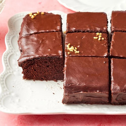 1 Minute Easy Chocolate Frosting. / Bigger Bolder Baking, Gemma