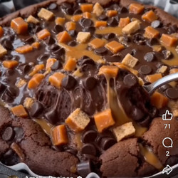 Caramel Crunch Dump Cake