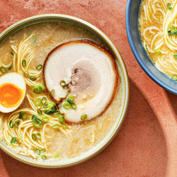 Rich And Creamy Tonkotsu Ramen Broth