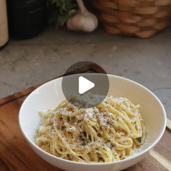 Crispy Prosciutto And Garlic Pasta
