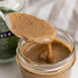 Tangy Herb Garlic Salad Dressing