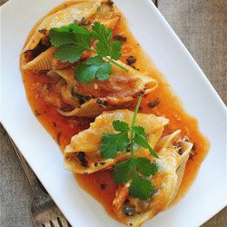 Spicy Chicken And Spinach Enchilada Stuffed Shells