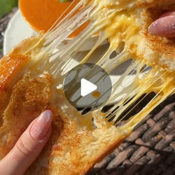Tomato Soup With Grilled Cheese