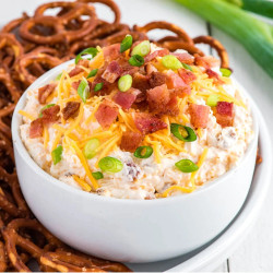 Bacon Cheddar Pretzel Dip