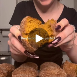 Cinnamon Sugar Pumpkin Muffins