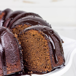 Chocolate Pound Cake With Nutella Glaze