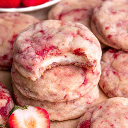 Strawberry Cheesecake Cookies