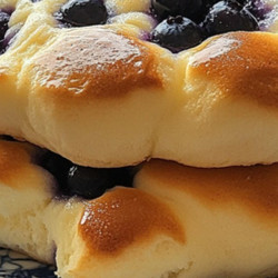 Blueberry Fluffy Cottage Cheese Cloud Bread