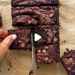 Olive Oil &amp; Beetroot Brownies