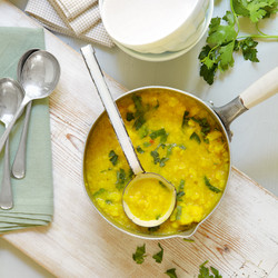Cauliflower, Garlic And Turmeric Soup