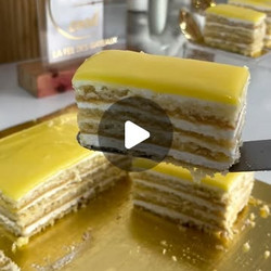 Lemon Curd Cake